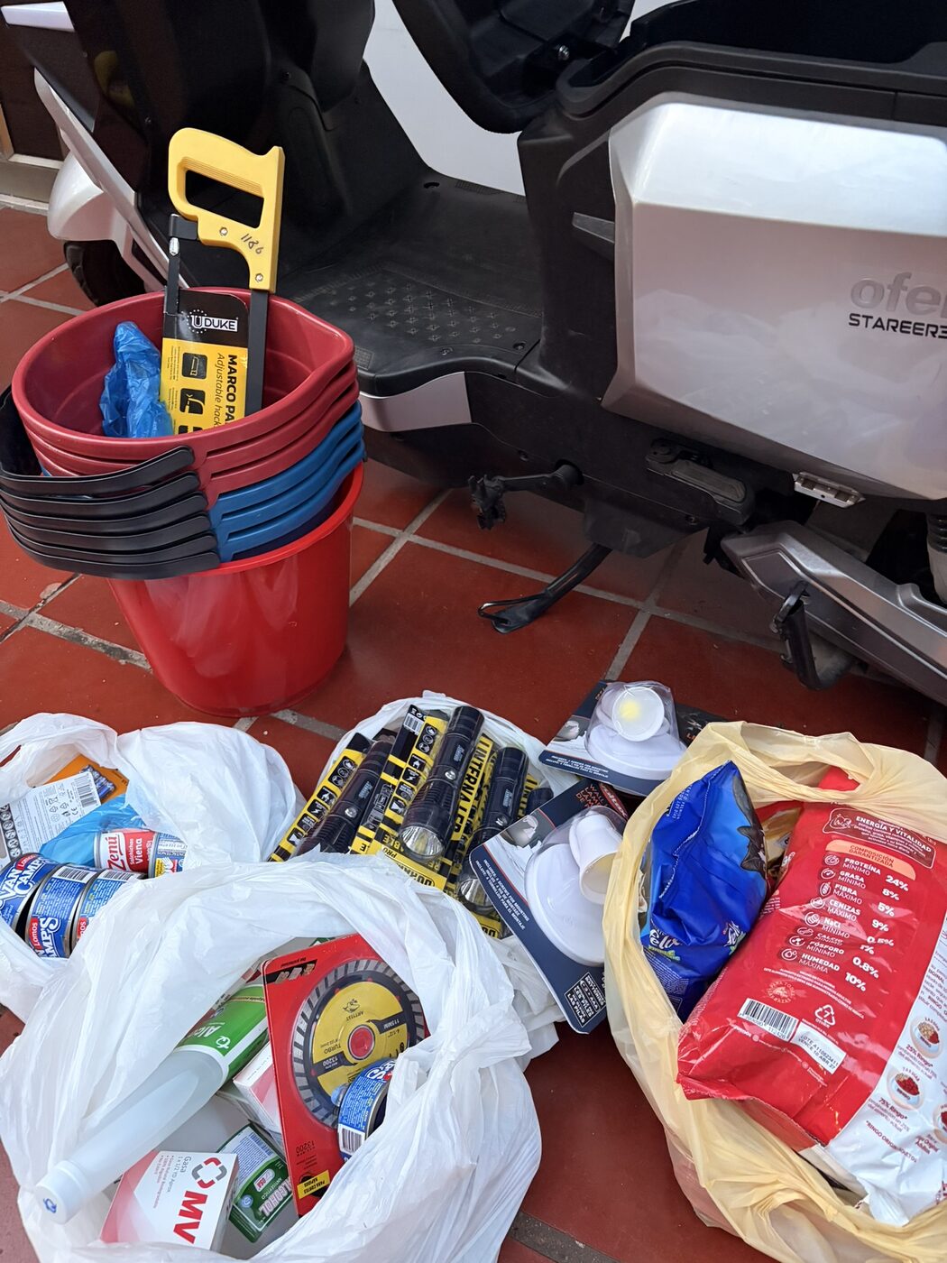 Insumos donados por la comunidad